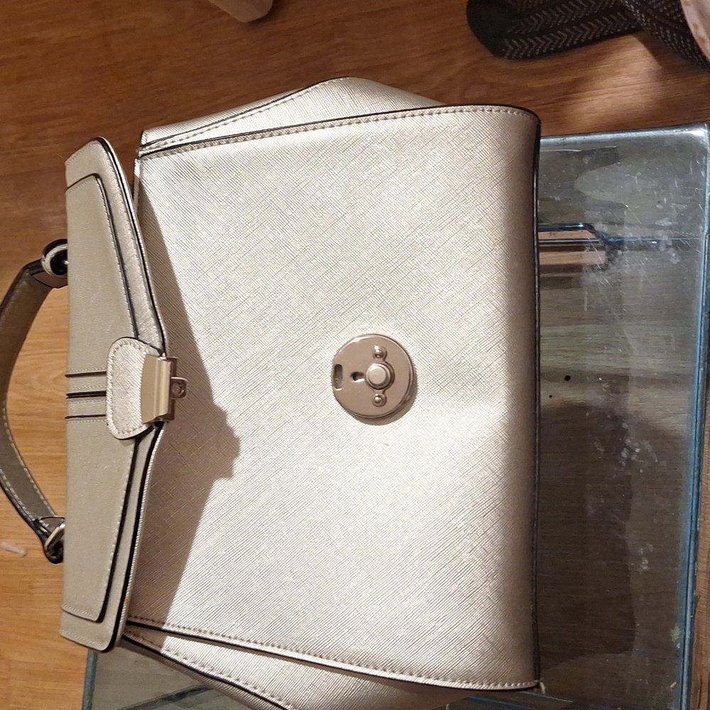 Elegant Silver Handbag